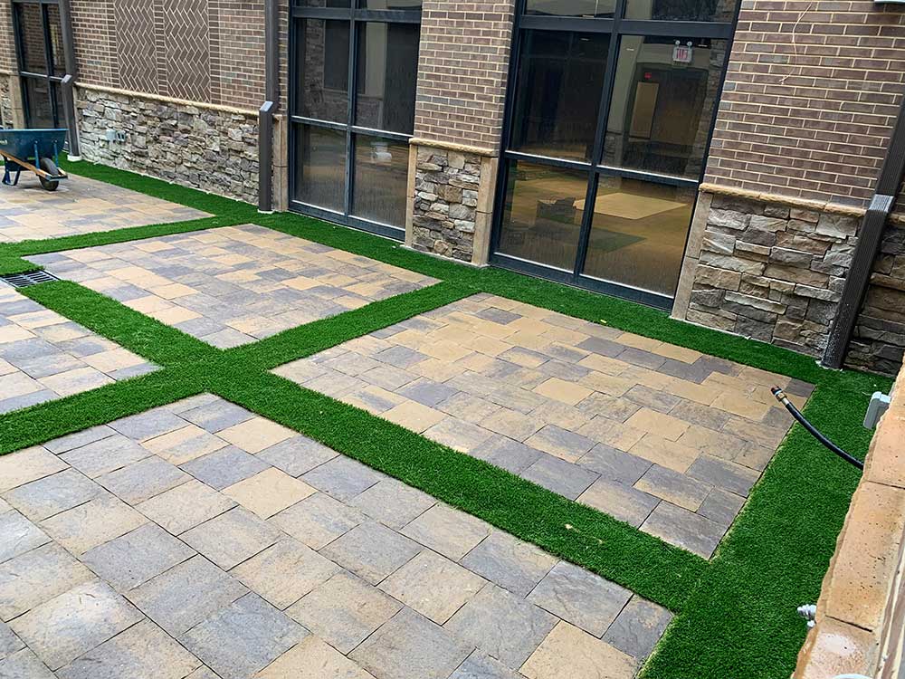 grass-decorative-patio-paver-canton-ga